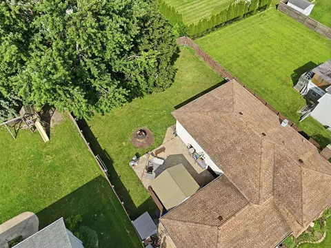 View/Area - 1255 Briarcliffe Blvd, Wheaton, IL 60189 photo 2 of 8