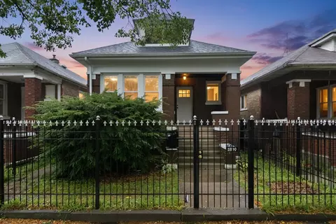 5840 S Artesian Ave, Chicago, IL 60629