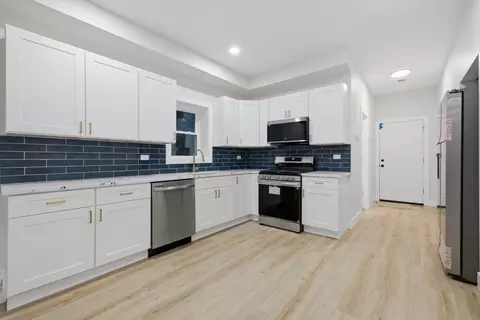 Entry Way - 5840 S Artesian Ave, Chicago, IL 60629 photo 1 of 3