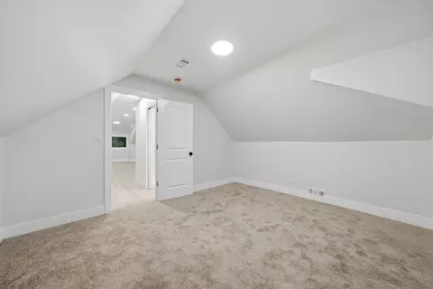 Entry Way - 5840 S Artesian Ave, Chicago, IL 60629 photo 3 of 3