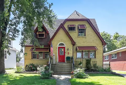 442 S Cornell Ave, Villa Park, IL 60181