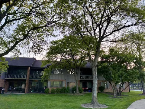 13259 S Country Club Ct #2A, Palos Heights, IL 60463