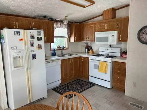 77 Linda Ln, Reddick, IL 60961 photo 7