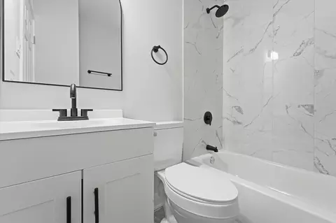 Bath - 623 E 88th Pl, Chicago, IL 60619 photo 2 of 4
