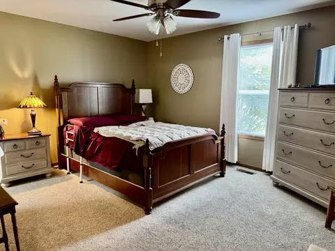 Bedroom - 2806 Becker Dr, Peru, IL 61354 photo 1 of 3