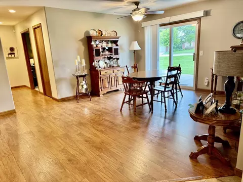 Dining - 2806 Becker Dr, Peru, IL 61354 photo 4 of 5