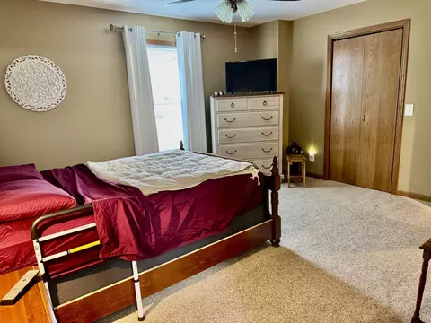 Bedroom - 2806 Becker Dr, Peru, IL 61354 photo 2 of 3
