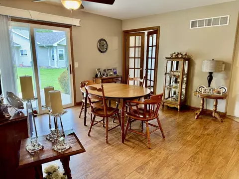 Dining - 2806 Becker Dr, Peru, IL 61354 photo 3 of 5