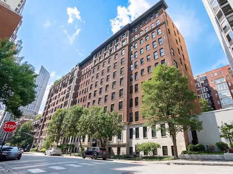 232 E Walton Pl #3E, Chicago, IL 60611