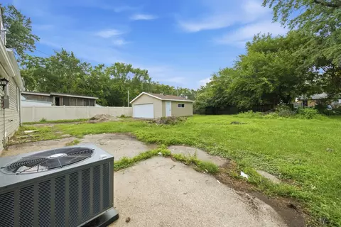 Exterior - 15480 Millard Ave, Markham, IL 60428 photo 3 of 4