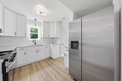 Kitchen - 15480 Millard Ave, Markham, IL 60428 photo 2 of 2