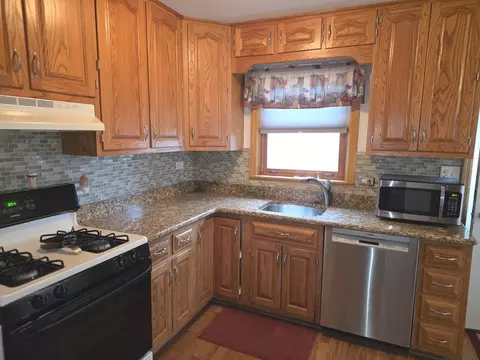 Kitchen - 1456 N Rohde Ave, Berkeley, IL 60163 photo 1 of 2
