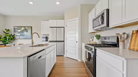 Kitchen - 1426 Rolling Pass, Beecher, IL 60401 photo 2 of 8