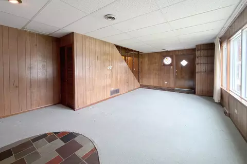 Living - 3000 Starling Ln, Rolling Meadows, IL 60008 photo 5 of 5