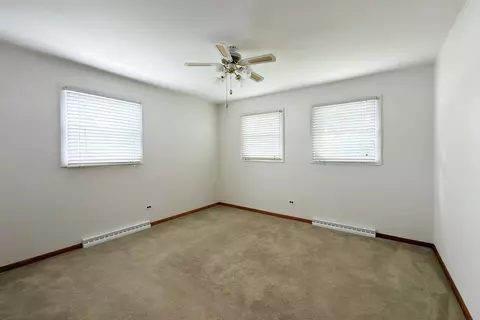 Bedroom - 3000 Starling Ln, Rolling Meadows, IL 60008 photo 1 of 4