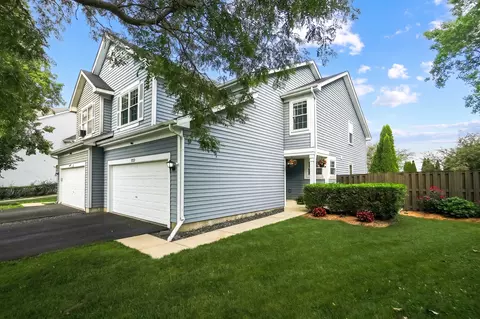 1723 Leeds Ct #1, Mundelein, IL 60060