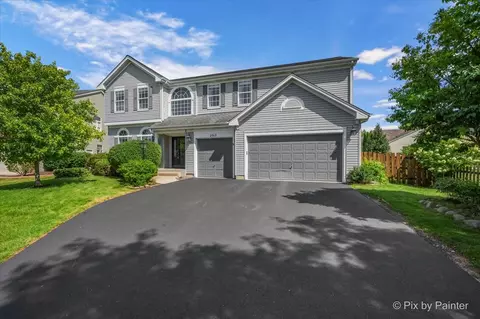 Exterior - 2317 Barrett Dr, Algonquin, IL 60102 photo 8 of 11