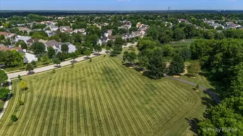 View/Area - 2317 Barrett Dr, Algonquin, IL 60102 photo 9 of 10