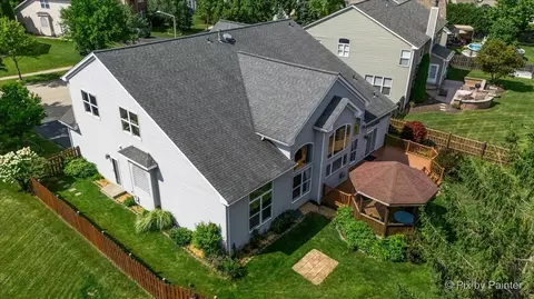 View/Area - 2317 Barrett Dr, Algonquin, IL 60102 photo 3 of 10