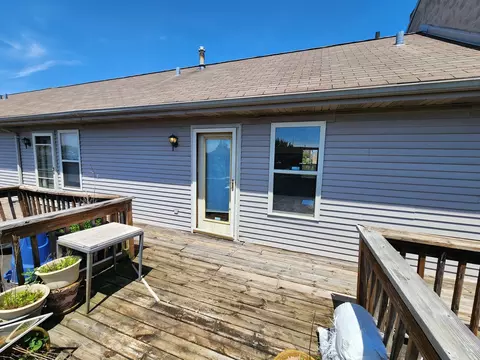 Exterior - 2363 E 70th Pl #B, Chicago, IL 60649 photo 2 of 4