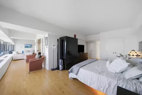 Bedroom - 175 E Delaware Pl #6504, Chicago, IL 60611 photo 2 of 2