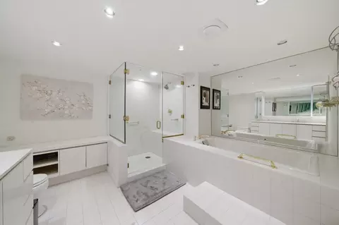 Bath - 175 E Delaware Pl #6504, Chicago, IL 60611 photo 1 of 3