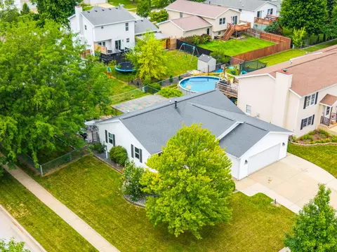 View/Area - 2831 Rutherford Dr, Bloomington, IL 61705 photo 1 of 4