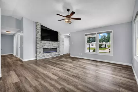 Living - 2831 Rutherford Dr, Bloomington, IL 61705 photo 3 of 4