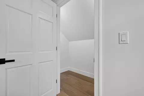 Entry Way - 8034 42nd St, Lyons, IL 60534 photo 9 of 9