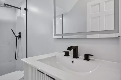 Bath - 8034 42nd St, Lyons, IL 60534 photo 2 of 7