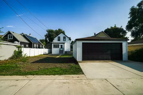 Exterior - 8034 42nd St, Lyons, IL 60534 photo 3 of 5