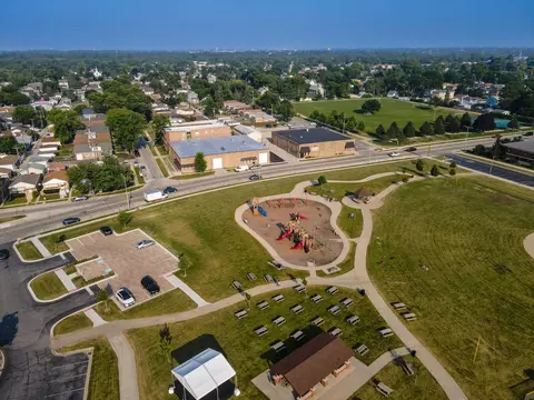 View/Area - 8034 42nd St, Lyons, IL 60534 photo 9 of 9