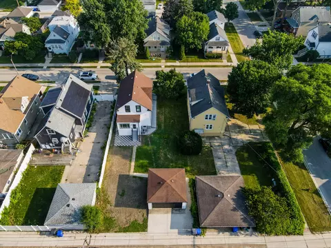 View/Area - 8034 42nd St, Lyons, IL 60534 photo 4 of 9