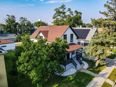 View/Area - 8034 42nd St, Lyons, IL 60534 photo 1 of 9