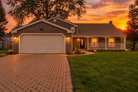1146 Blackhawk Ct, Schaumburg, IL 60193