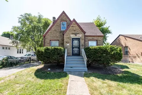 516 S Victory St, Waukegan, IL 60085