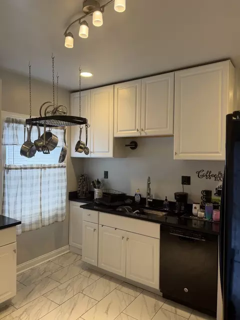 Kitchen - 5741 S Artesian Ave, Chicago, IL 60629 photo 1 of 1