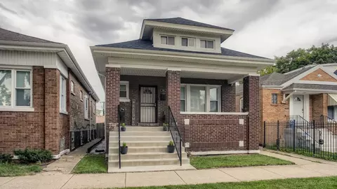 Exterior - 5741 S Artesian Ave, Chicago, IL 60629 photo 2 of 6