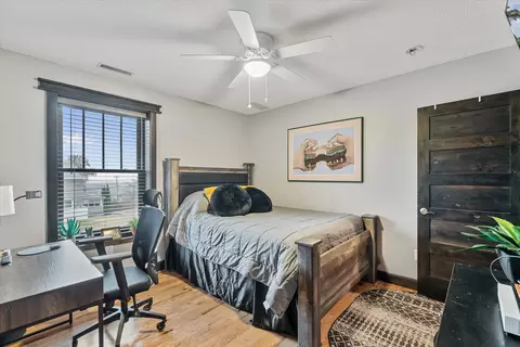 Bedroom - 302 9th St, Silvis, IL 61282 photo 1 of 13