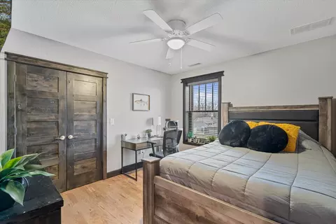 Bedroom - 302 9th St, Silvis, IL 61282 photo 2 of 13