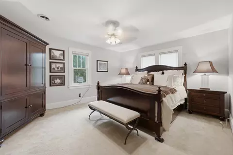 Bedroom - 933 22nd St, Moline, IL 61265 photo 1 of 4