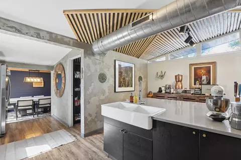 Kitchen - 2016 Main St, Evanston, IL 60202 photo 6 of 6