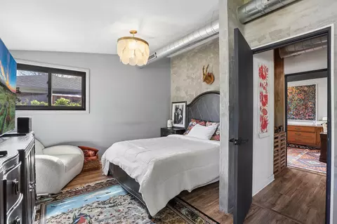 Bedroom - 2016 Main St, Evanston, IL 60202 photo 3 of 3