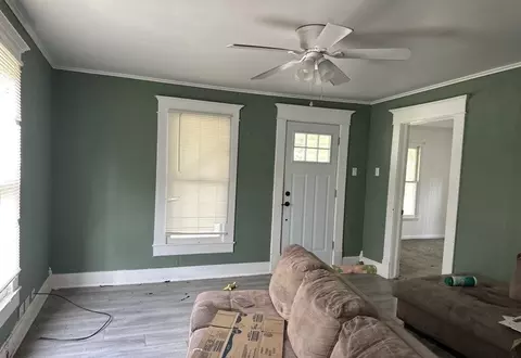 Living - 706 N Victor St, Christopher, IL 62822 photo 1 of 2