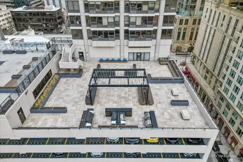 Exterior - 30 E Huron St #1207, Chicago, IL 60611 photo 1 of 2