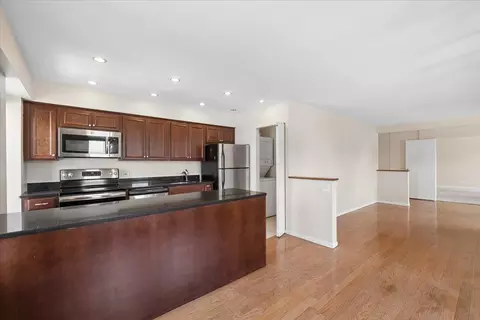 Kitchen - 40 E 9th St #1512, Chicago, IL 60605 photo 3 of 3