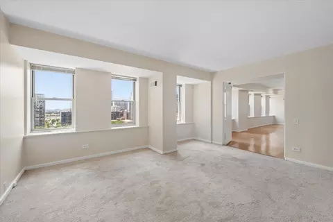 Living - 40 E 9th St #1512, Chicago, IL 60605 photo 11 of 12