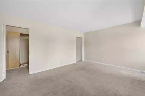Bedroom - 40 E 9th St #1512, Chicago, IL 60605 photo 4 of 4