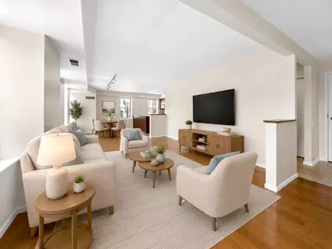 Living - 40 E 9th St #1512, Chicago, IL 60605 photo 2 of 12