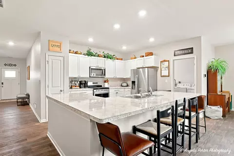 Kitchen - 1806 Doolin Ave, Mchenry, IL 60050 photo 1 of 7